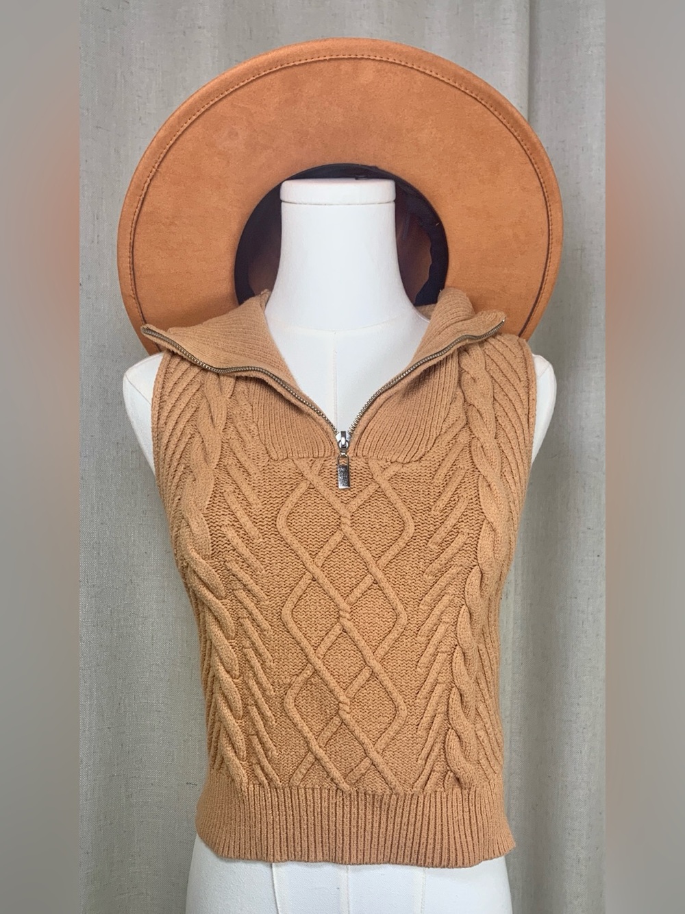 Jessica Simpson Tan Cable Knit Half Zip Sweater Vest Medium Boho
